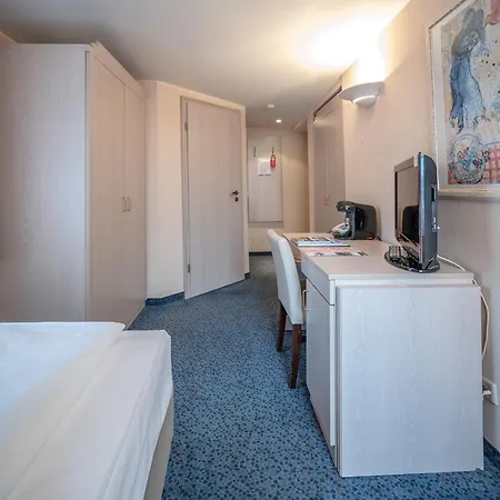 Staeffele Aparthotel 3*